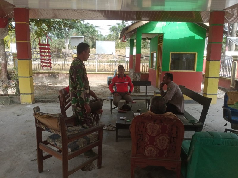 Babinsa Sertu Sutiman, Berikan Penyuluhan Pancasila Kepada Warga Desa Sebangar