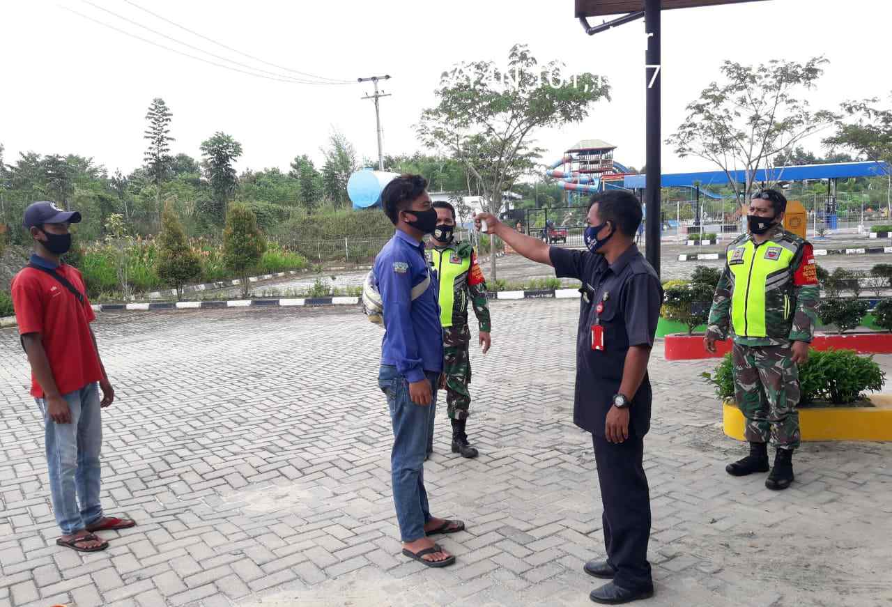 Serka Fauzi Himbau Pendisplinan Kesehatan dipusat Keramaian Waterpark Harationica