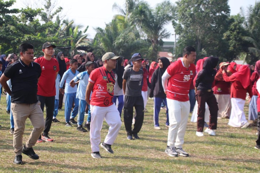 Semarakkan HUT Kemerdekaan RI Ke 81, Pemdes Muara Basung Laksanakan Senam Pagi