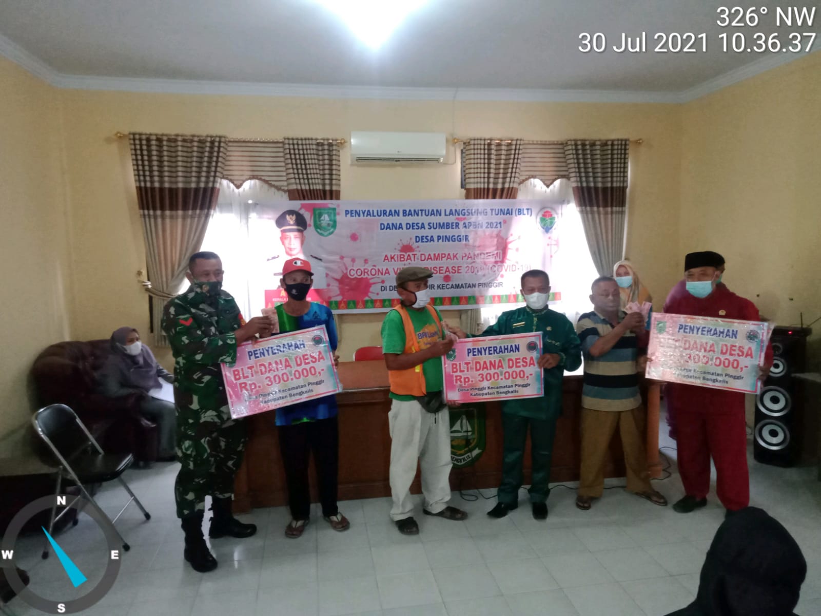 Koptu Paino Pantau Penyaluran BLT Desa Pinggir Periode April Hingga Mei 2021