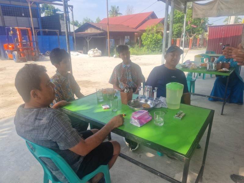 Babinsa Serma Agusliadi Berikan Penyuluhan Pancasila Kepada Warga kelurahan Air Jamban