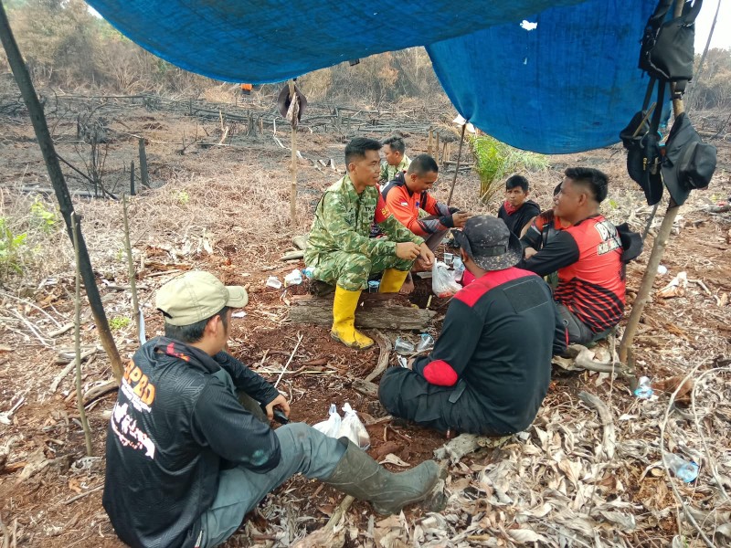 Babinsa Sertu M. Fikri Berikan Pemahaman Pancasila Kepada Warga Desa Tasik Serai, Talang Muandau