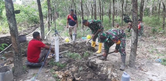 TNI Manunggal Air Bersih Bagi Sekolah, Rumah Ibadah dan Masyarakat