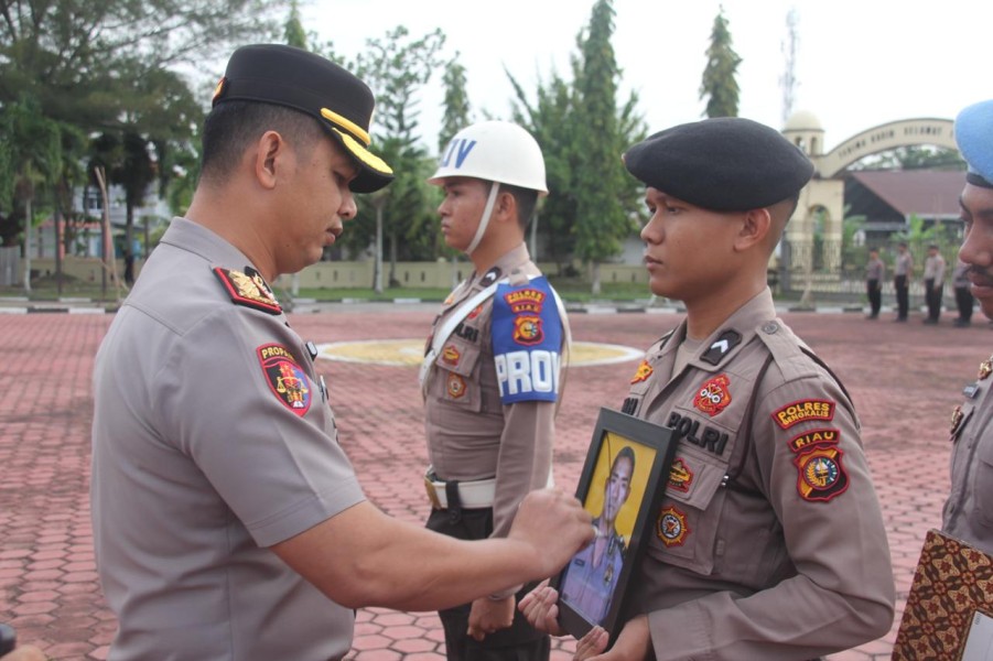 1 Orang Anggota Polres Bengkalis di Pecat, Ini Teguran Keras Bagi Anggota Polri Lainnya