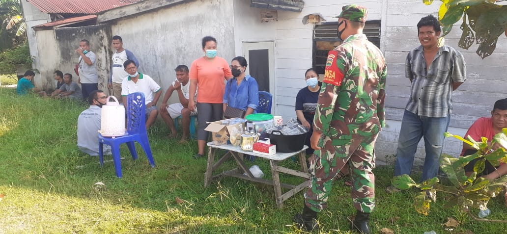 Sertu Agung S. Sosialisasi Karhutla di Kelurahan Gajah Sakti