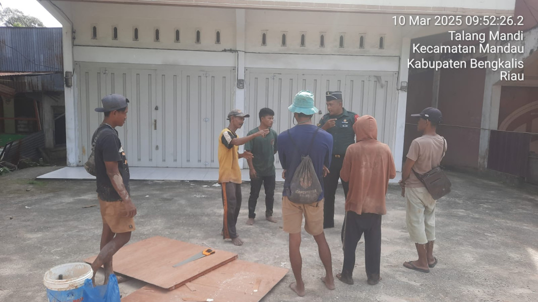 Babinsa Serda Ahmad Junaidi, Berikan Penyuluhan Pancasila Kepada warga Kelurahan Talang Mandi, Kampung Pancasila