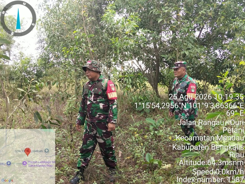 Patroli Karhutla Terus dilakukan, Babinsa Serma TR.Lase, Serda Ml.Silaban cek Area di Desa Petani