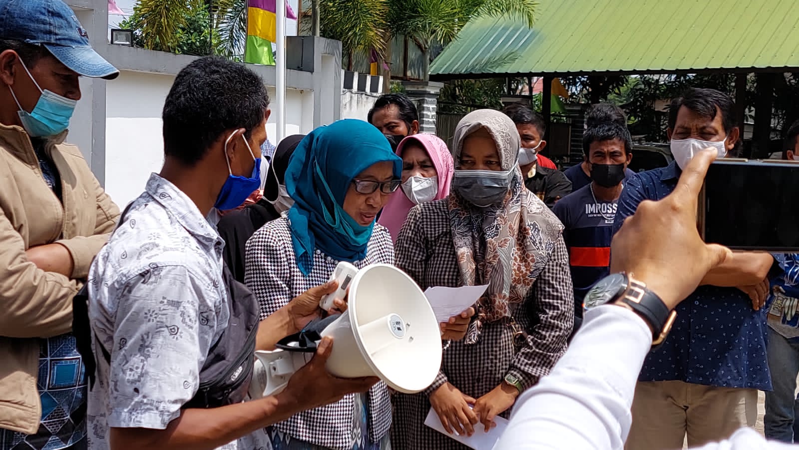 Gelar Aksi di PN Bangkinang, Petani Kopsa-M Minta Anthony Segera Diadili