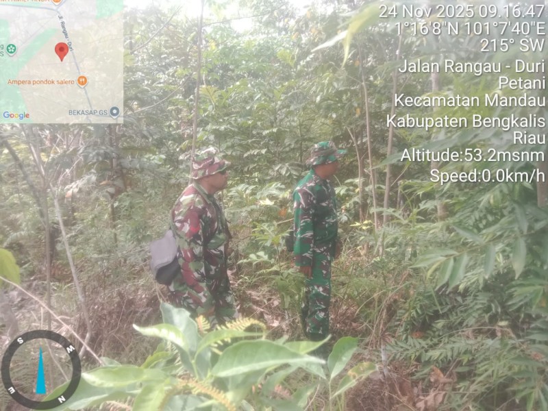 Babinsa Sertu A. T Silaban, Koptu Muchsin, Kopda Yusup Andri W, Patroli Karhutla di Jalan Bekasap, Batsol