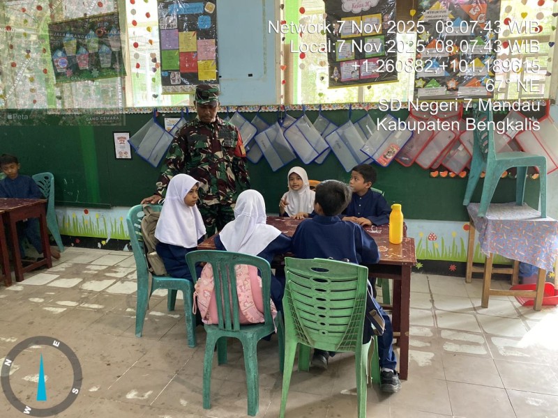 Babinsa Serka Ristiyo, Berikan Penyuluhan Pancasila Kepada Siswa SDN 07 Mandau