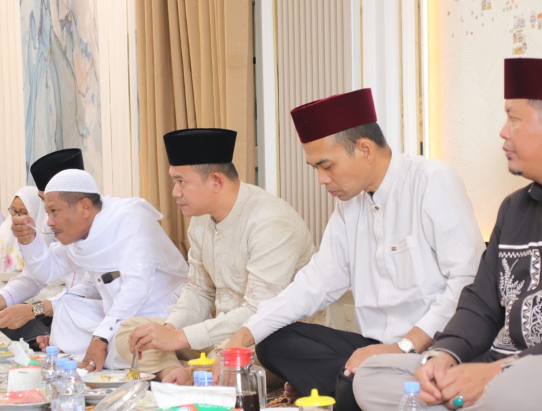 UAS Hadiri Tabligh Akbar di Muara Basung, Ribuan Jama’ah Padati Masjid At-Taqwa