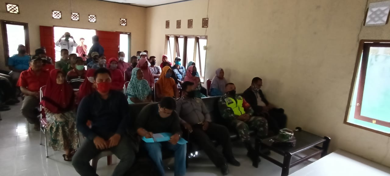 Sertu TR. Lase Hadiri Penyerehan BLT Tahap 2