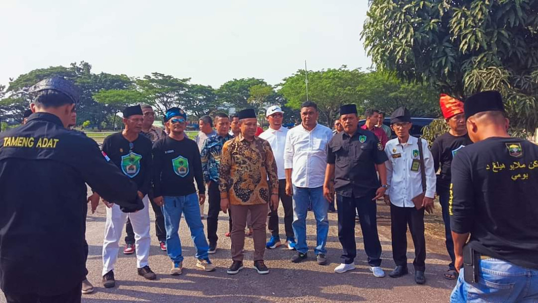 Tameng Adat LAMR Bathin Solapan Ucapkan Selamat Kepada Gubernur Riau Abdul Wahid dan SF. Hariyanto