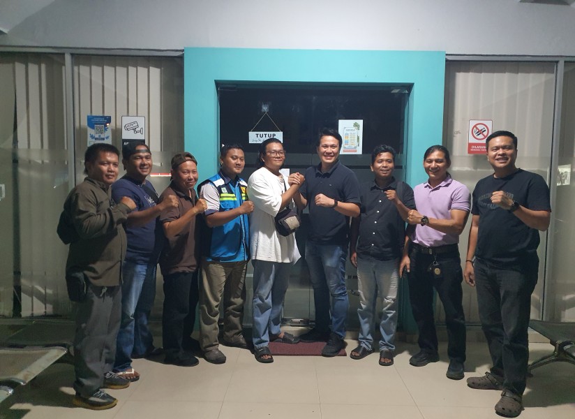 Gerak Cepat Tim 8 Media Selamatkan Pelanggan Korban Pemutusan Aliran Listrik di Babussalam, Bengkalis