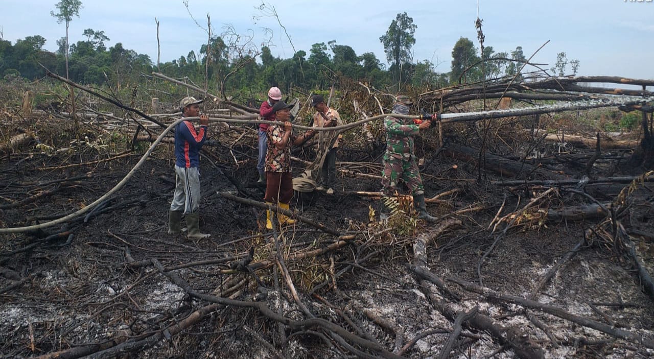 Babinsa Upaya Pendinginan Dilakukan Oleh Serda P. Sinaga di Desa Tasik Tebing Serai