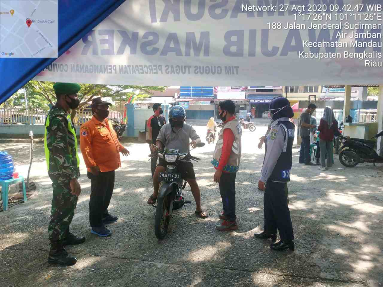 Pos Kesehatan Disdukcapil Wajibkan Masyarakat Gunakan Masker