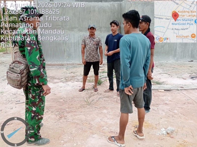 Babinsa Serka Robby, Berikan Pemahaman Pancasila Kepada warga Kelurahan Pematang Pudu, Mandau