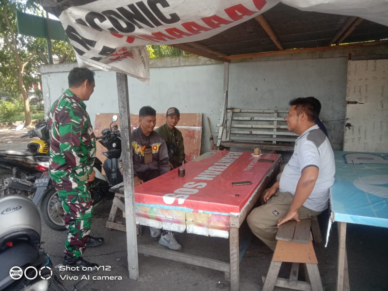 Babinsa Serka Junaidi, Berikan Penyuluhan Pancasila warga Kelurahan Batang Serosa, di Kampung Pancasila, Mandau