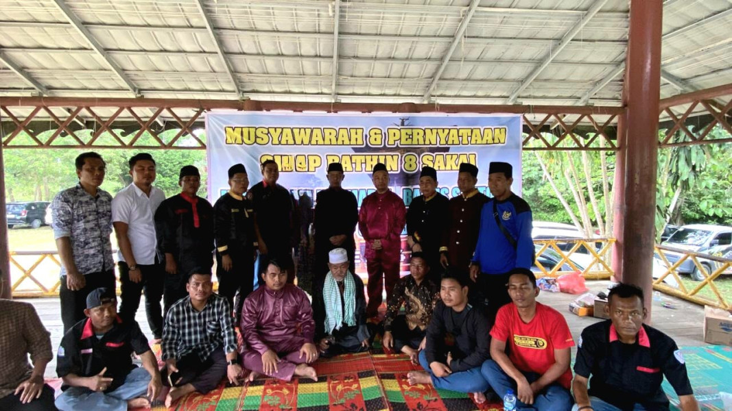 Para Bathin dan panglima Hulu Balang Sakai Kabupaten Bengkalis Menyatakan Sikap Mendukung KBS