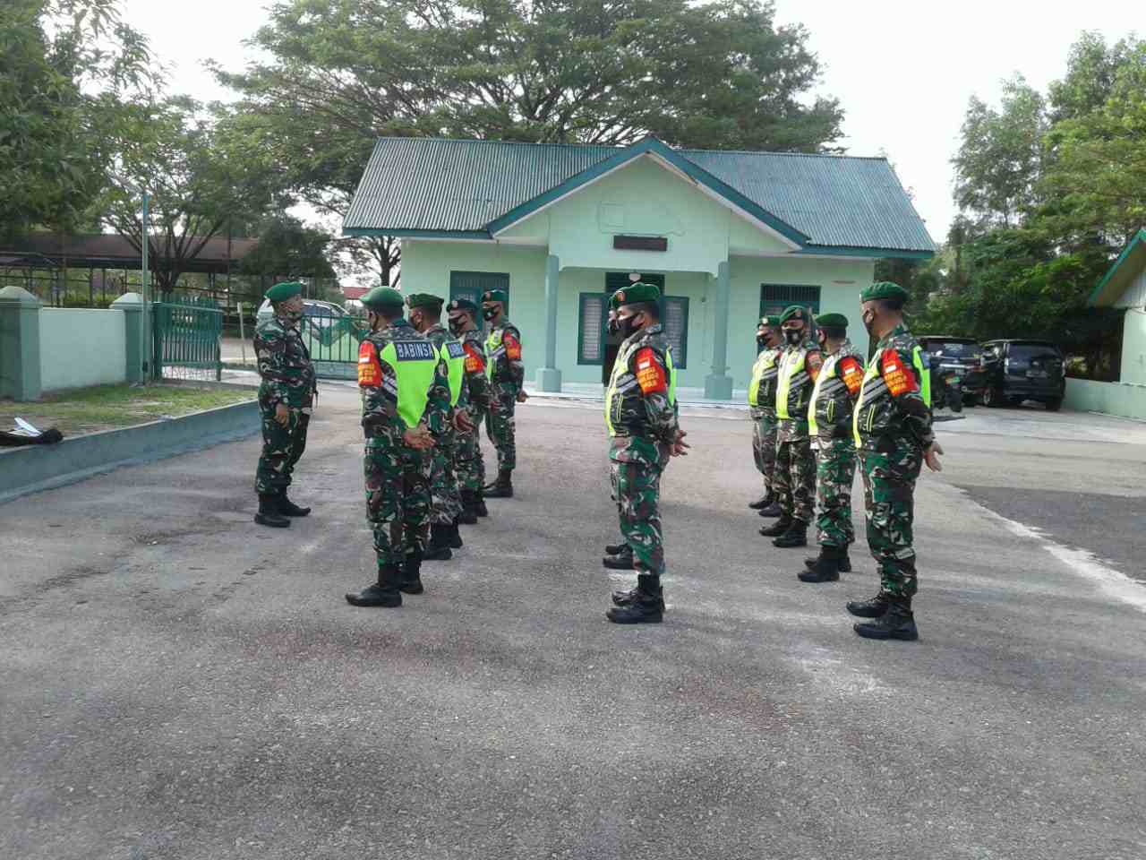 Laksanakan Apel Kesiapsiagaan, Anggota Koramil 04/Mandau Demi Pilkada Aman