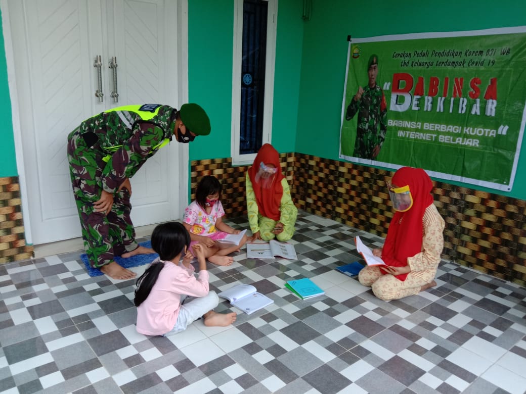 Program 'Berkibar' Terus Berjalan Kepada Siswa,Serda M. Fikri Hadir Langsung