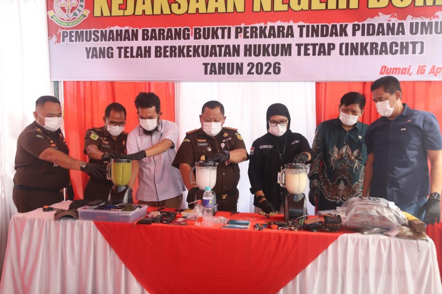 Memastikan Barang Bukti Tak Disalah Gunakan, Kejari Dumai Lakukan Pemusnahan
