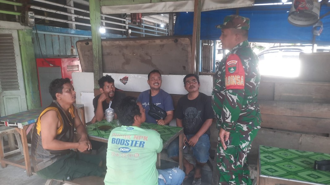 Babinsa Sertu A. Junaidi Berikan Penyuluhan Pancasila Kepada Warga Gajah Sakti, Mandau