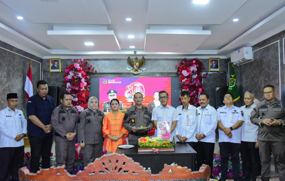 Hari Lahir Kejaksaan RI ke 81, Pemkab Bengkalis Beri Kejutan untuk Kejari Bengkalis
