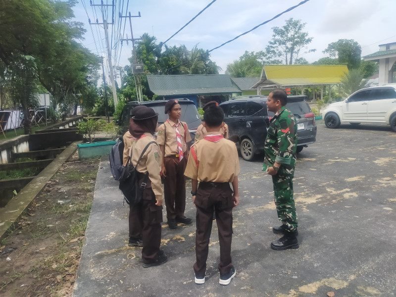 Babinsa Koptu M. Khan, Berikan Penyuluhan Pancasila Kepada Siswa di Desa Buluh Manis
