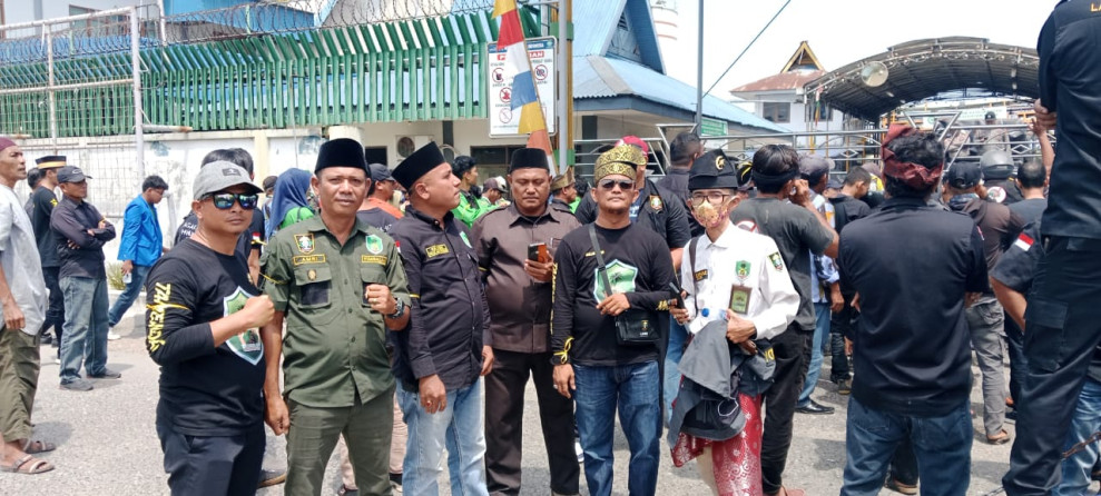 Tameng Adat LAMR Batsol Gruduk PT. Wilmar Nabati Indonesia, di Kota Dumai