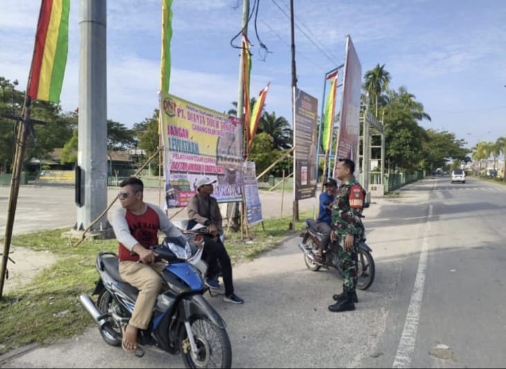 Babinsa Serka Junaidi Berikan Pemahaman Pancasila Kepada Warga Kelurahan Gajah Sakti, Mandau, Bengkalis, Riau