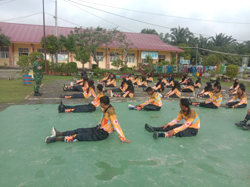 Danpos Ramil Peltu Sigit NW. Berikan Penyuluhan Pancasila Kepada Pelajar SMKN 3 Desa Sebangar,  Kampung Pancasila