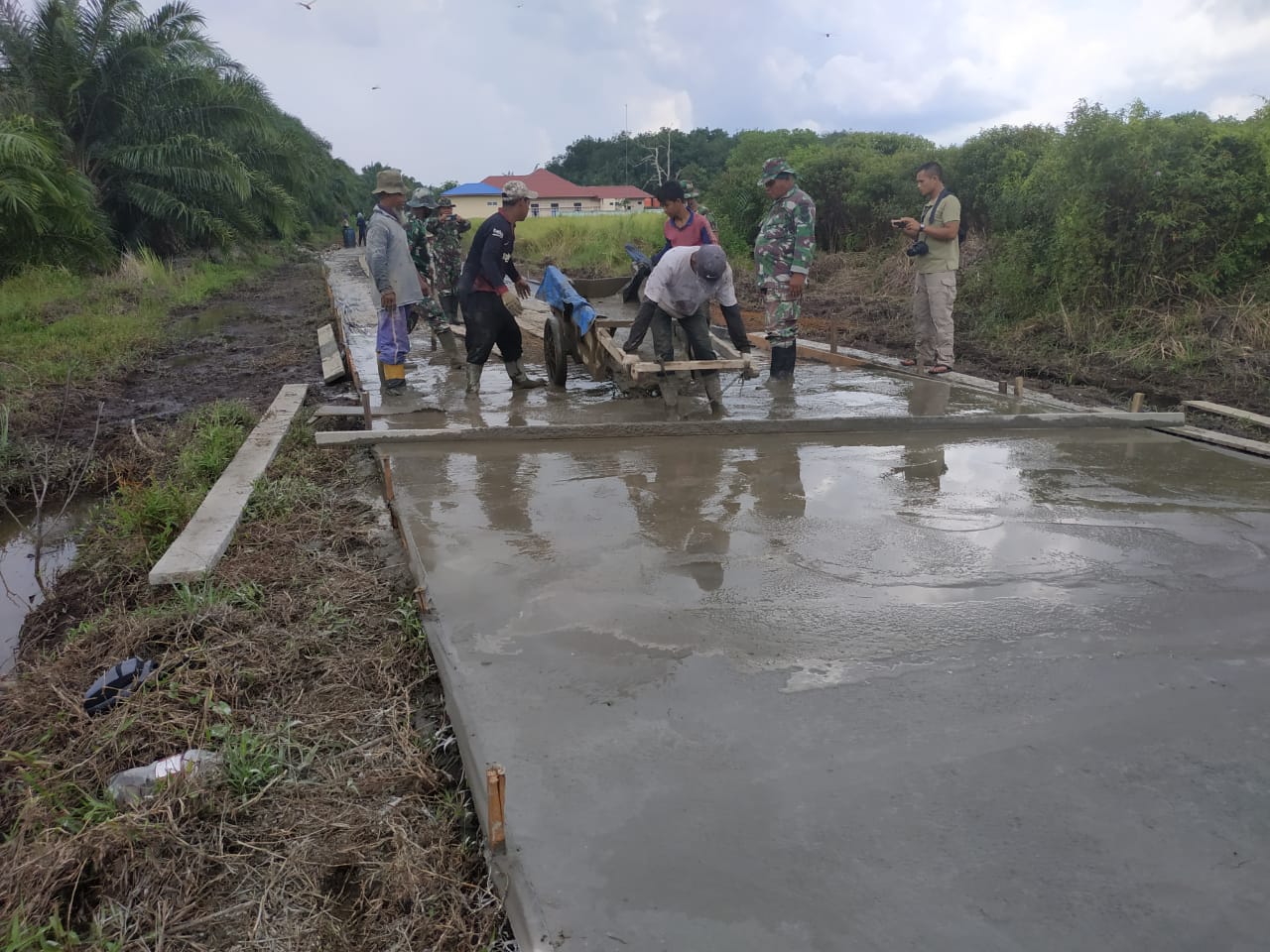 Mendorong Kesejahteraan Masyarakat Desa