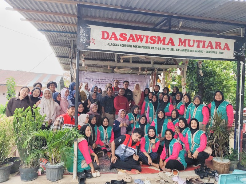 Tim PT. PHR Tinjau Dasawisma Mutiara RW 23 Air Jamban, Mandau
