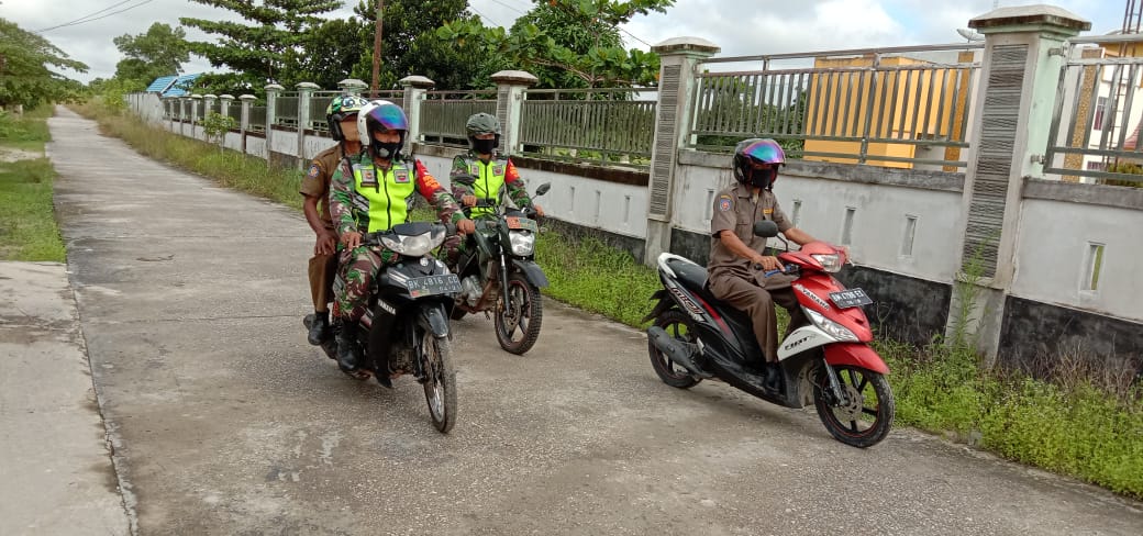 Serda Pardinan S. Bersama Satpol PP Mandau Patroli Jelang Pemilukada di Talang Mandi