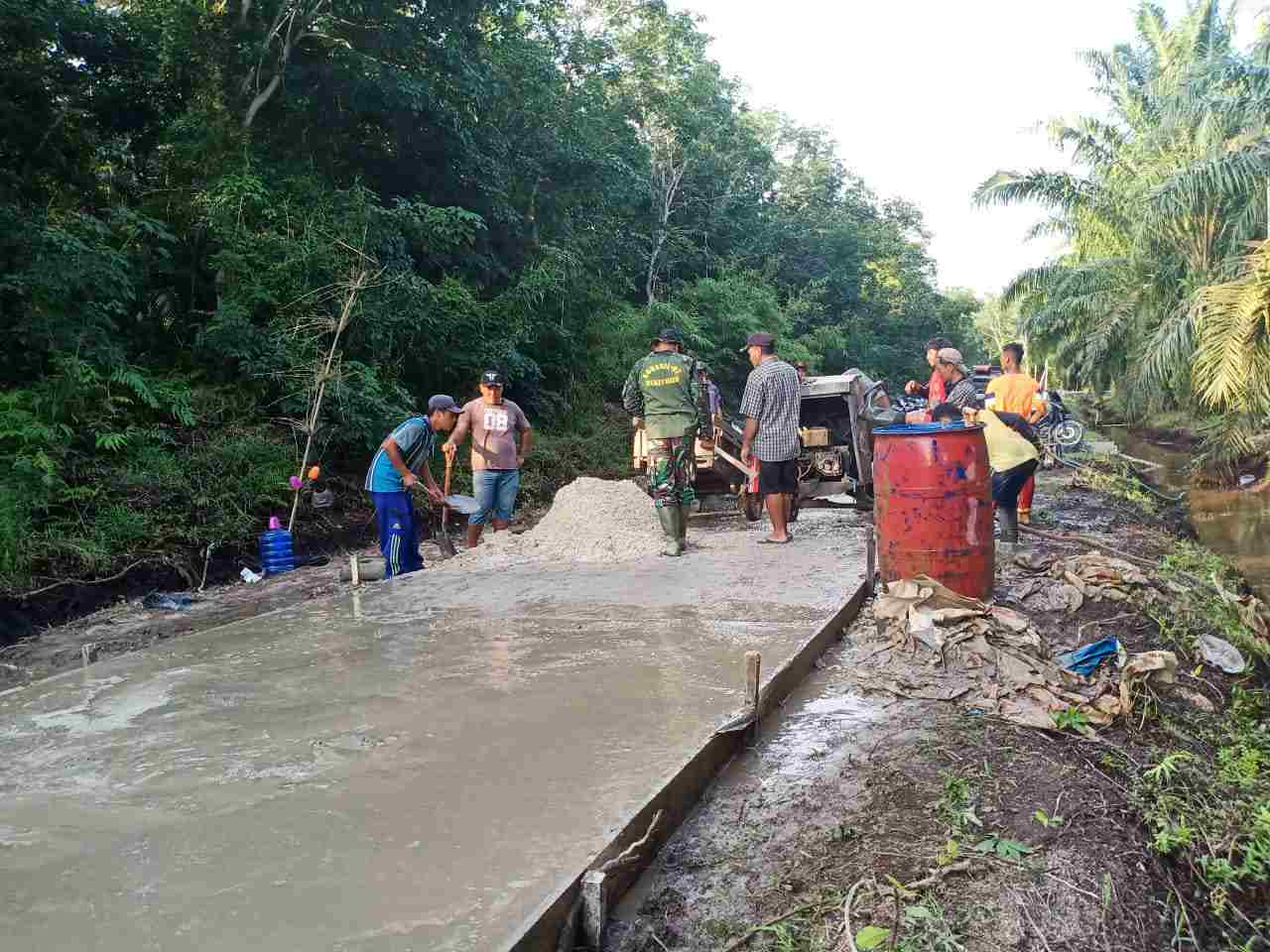 Satgas TMMD Kodim 0303/Bengkalis Tak Kenal Lelah