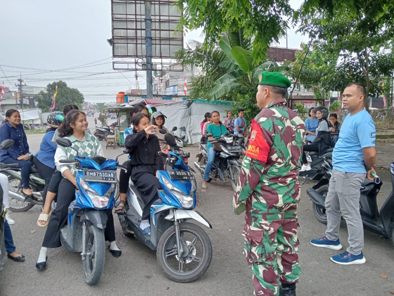 Babinsa Serda Z. Panjaitan, Berikan Penyuluhan Pancasila Kepada warga Kelurahan Batang Serosa, Mandau