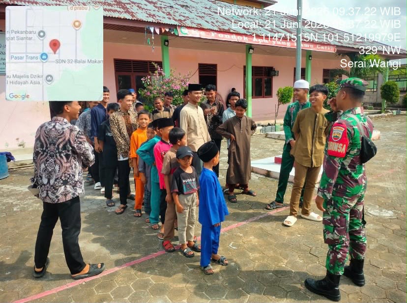 Babinsa Praka IK. Sinaga Berikan Pemahaman Pancasila Kepada anak-anak Desa Serai Wangi, Talang Muandau