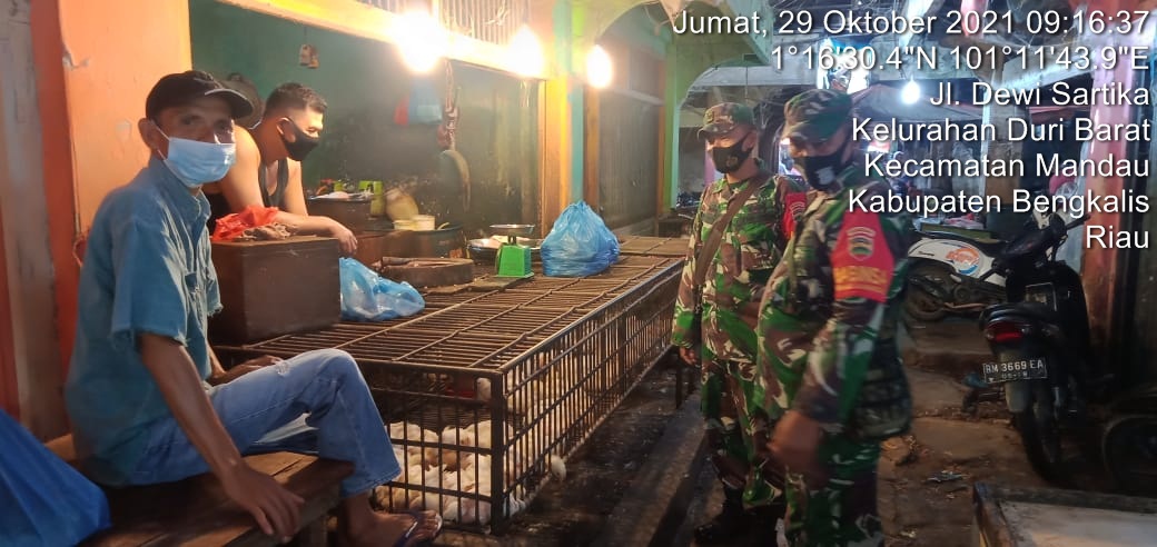 Taatilah Protkes, Pesan Serka N. Saragih dan Serda Paino di Pasar Dewi Sartika
