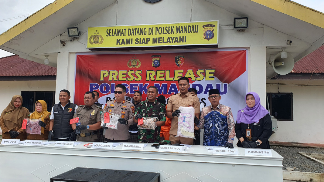 Terkait Dugaan KDRT Hingga Meninggal Dunia, Polsek Mandau Gelar Konfrensi Pers