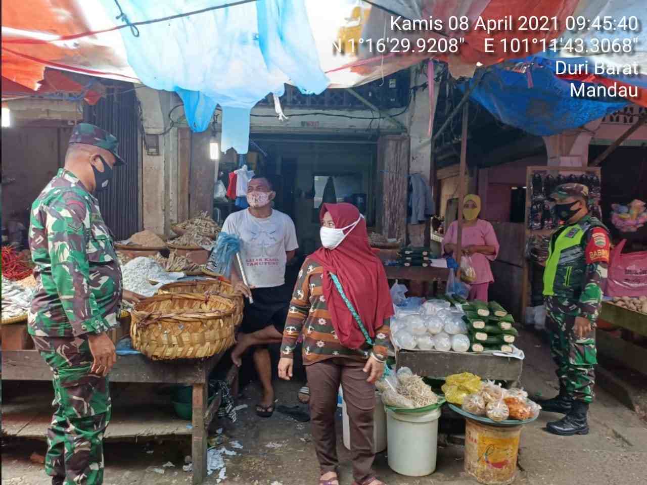 Serka TR. Lase Cek Pengunjung Pasar Dewi Sartika Mandau