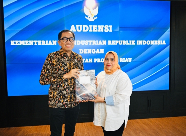 Bupati Bengkalis Kasmarni Sampaikan Potensi Kawasan Industri Buruk Bakul Kepada Wamen Perindustrian Republik Indonesia