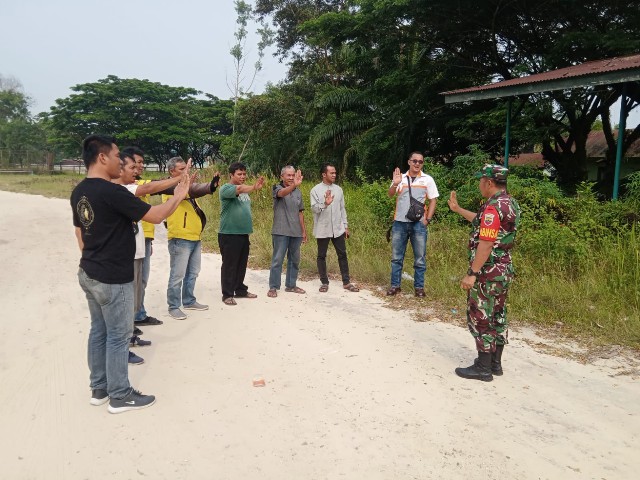Koptu Ml. Silaban Berikan Penyuluhan Pancasila kepada Warga Masyarakat di Kampung Pancasila