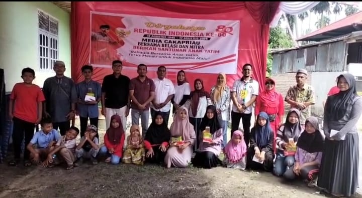 HUT RI Ke 80, Media Cakap Riau Santuni Anak Yatim Piatu