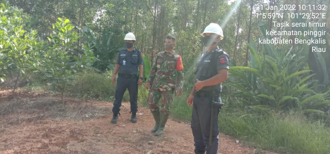 Serda M. Fikri Patroli Karhutla di Desa Tasik Serai Timur Kecamatan Talang Muandau