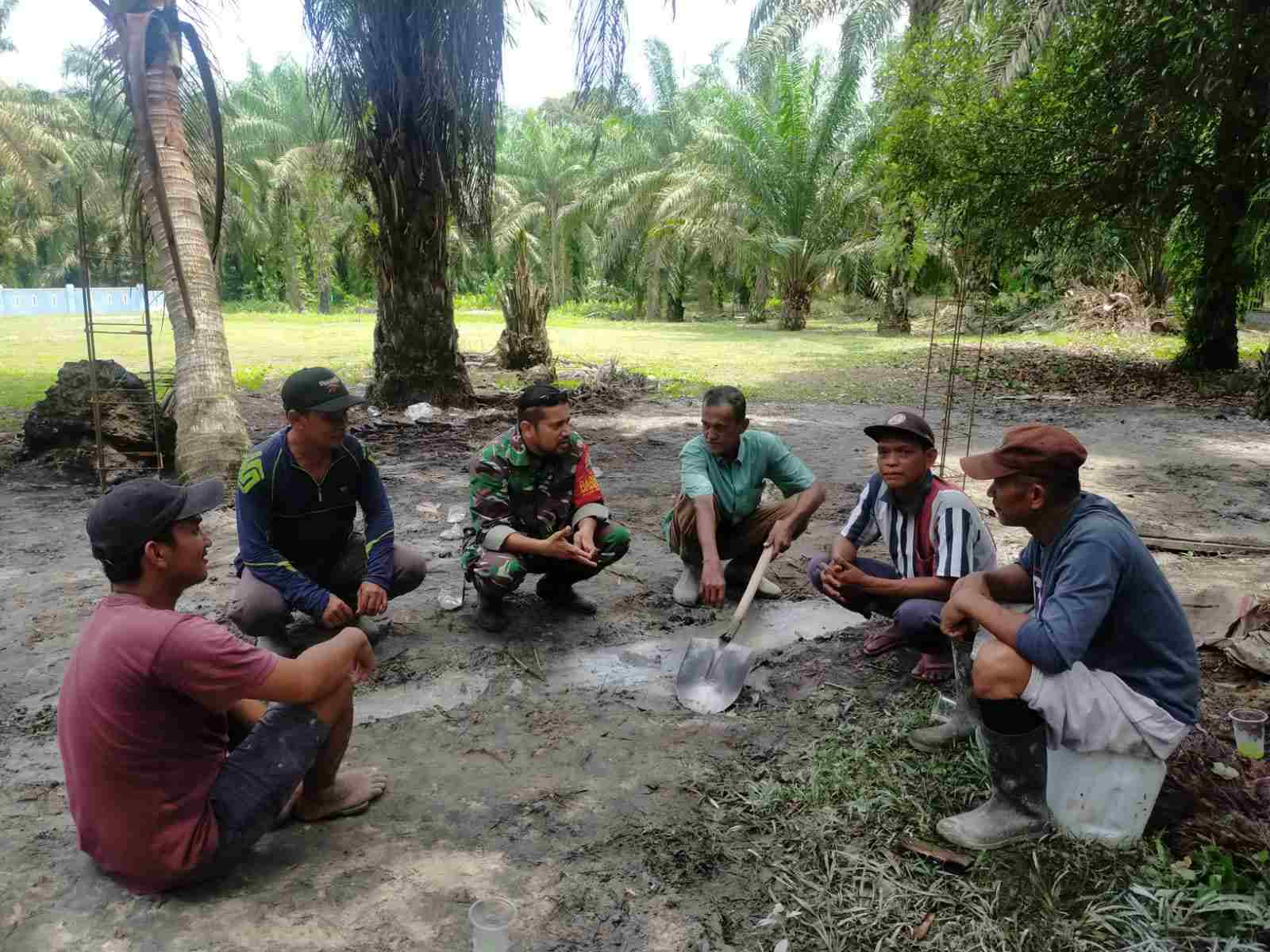 Kopda Muchsin Sosialisasi Karhutla di Desa Sungai Meranti