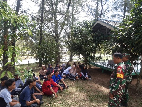 Komsos Pancasila Oleh Babinsa Peltu Sigit NW dan Serka N. Saragih Terus disampaikan Kepada Siswa SMA