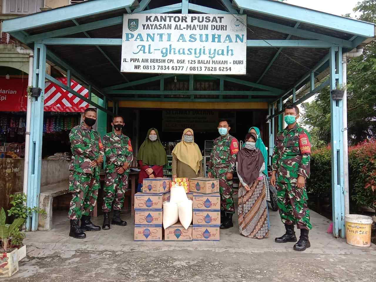 Serahkan Bantuan Takjil Dari Dandim 0303/Bengkalis Kepada 2 Panti Asuhan