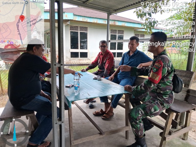 Babinsa Serka SDG Barus Berikan Penyuluhan Pancasila Kepada warga Kelurahan Talang Mandi, Kampung Pancasila