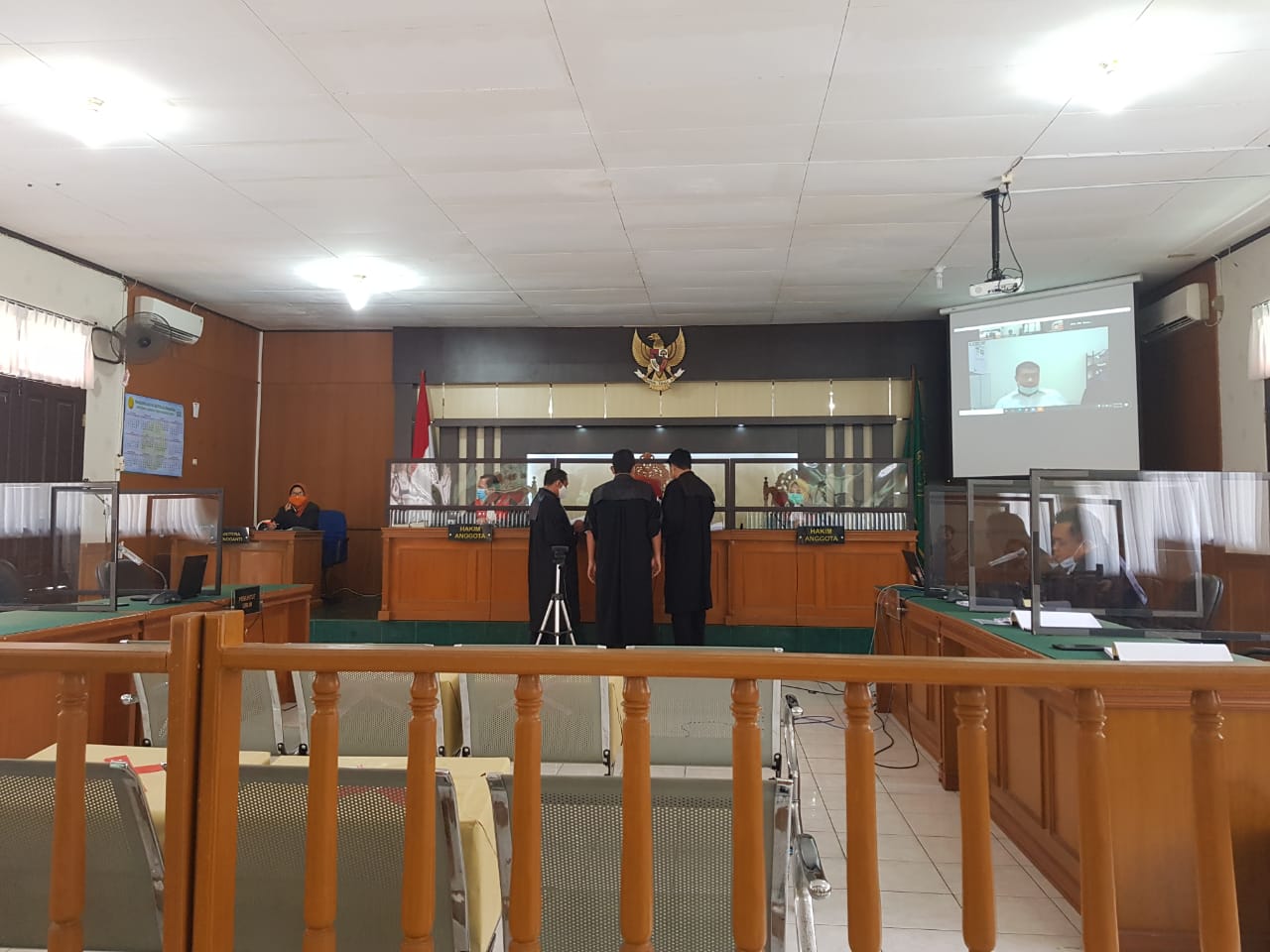 Memasuki Sidang Pledoi, pengacara Minta Hakim Bebaskan Amril Mukminin